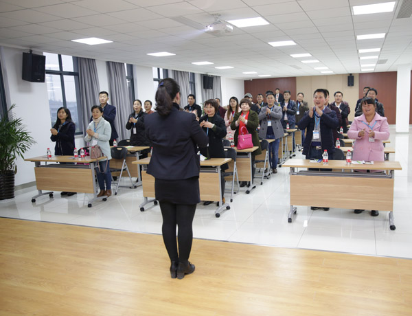 携手并进，共创共赢——热烈欢迎科恩陕西经销商团队到厂参观学习